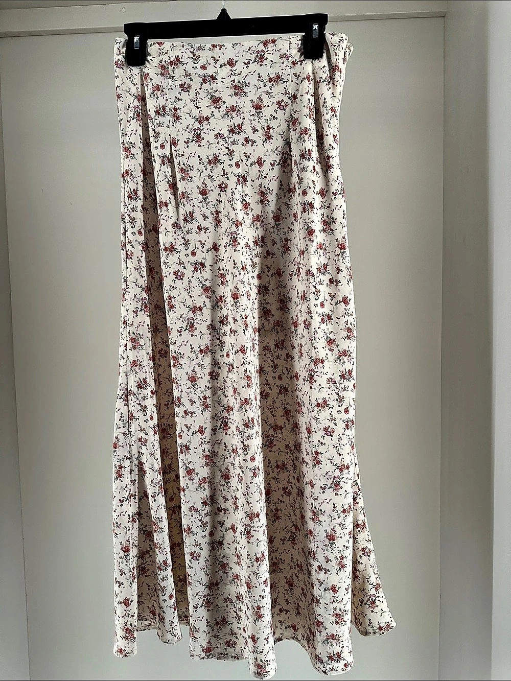 Pink Lily small Floral Maxi Skirt in White & Red Like New